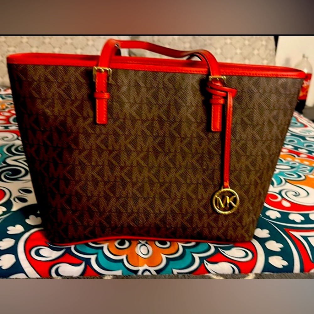 Like new! Michael Kors bag